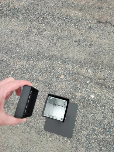 P002